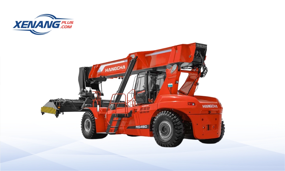Thiết kế tối ưu giúp xe nâng Reach Stacker nâng cao hiệu quả khai thác và quản lý container