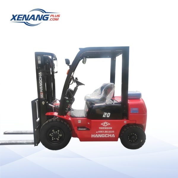 xe nâng dầu 2 tấn