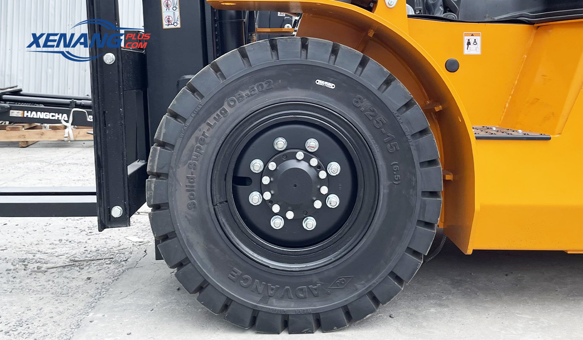 Lốp xe nâng điện 4 tấn Hangcha