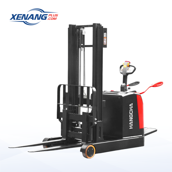 Xe nâng điện đứng lái 1