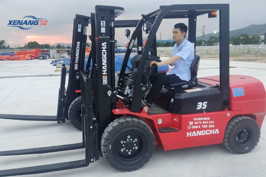 Doanh nghiệp nên cân nhắc thương hiệu dựa trên ngân sách và mục tiêu dài hạn