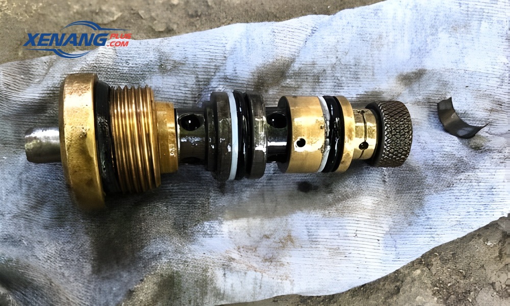 Van xả dầu bị sự cố là một trong những nguyên nhân khiến dầu thủy lực nóng