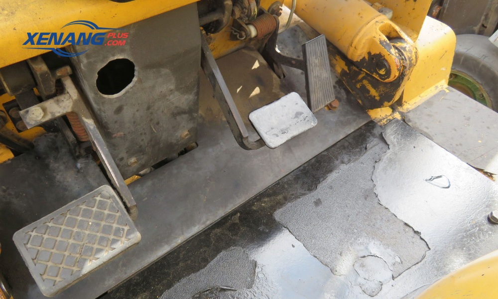 Bàn đạp thắng nặng hoặc bị kẹt cũng là lỗi thường gặp trên thắng xe nâng