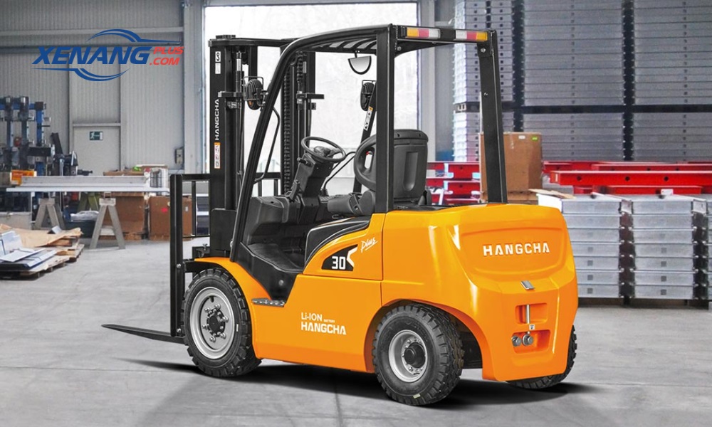 Xe nâng điện không dùng nhớt động cơ nhưng vẫn cần thay nhớt cầu và thủy lực định kỳ