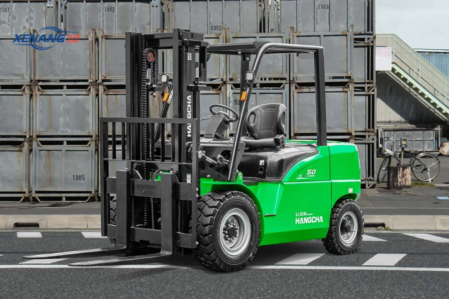 Xe nâng thiết kế lốp hơi đối trọng