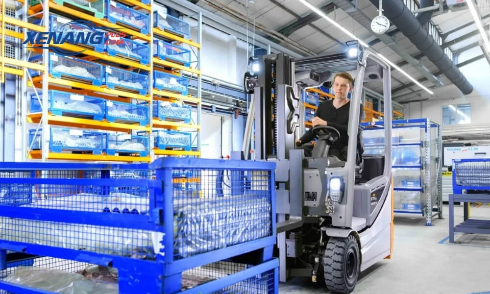 Nên chọn xe nâng hàng trong kho có sức nâng phù hợp với năng suất làm việc của doanh nghiệp.
