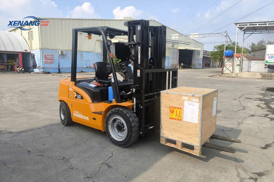 Xe nâng điện tại Bình Phước được sử dụng phổ biến tại KCN Minh Hưng, Becamex