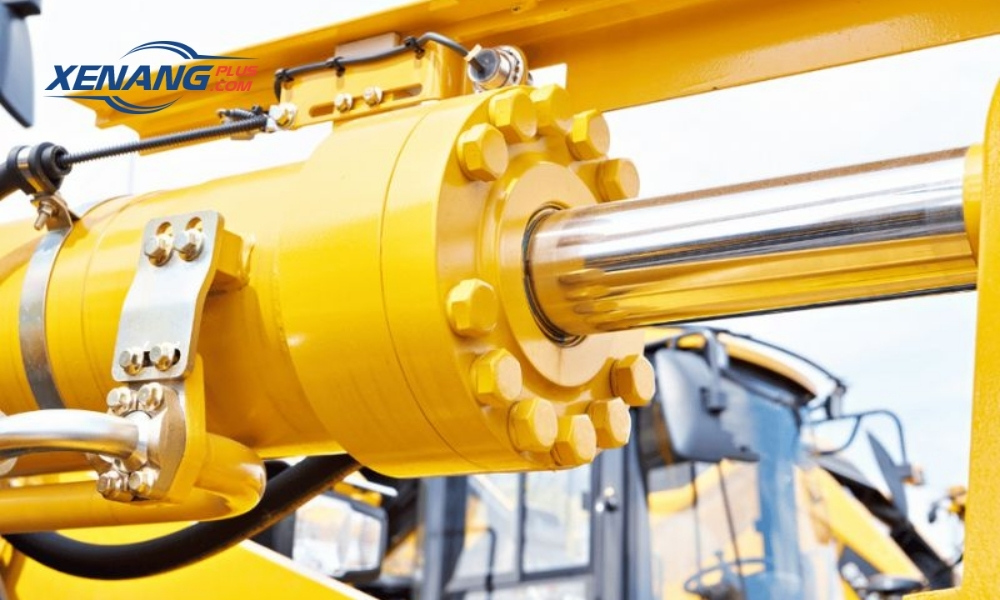 Dầu sạch giúp duy trì áp suất ổn định và giảm nguy cơ tụt xi lanh 