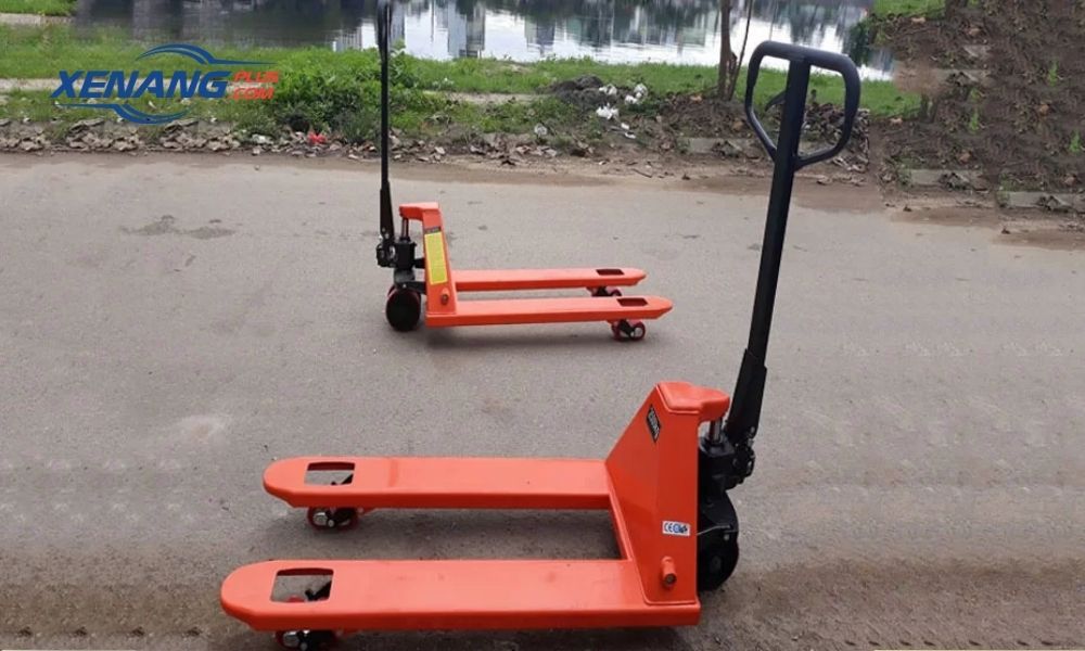 Ứng dụng thực tế của xe nâng tay cơ khí 2 tấn