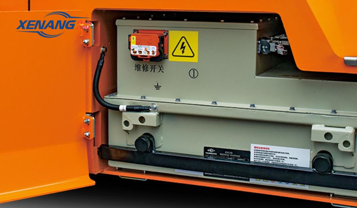 Kiểm tra pin xe nâng điện