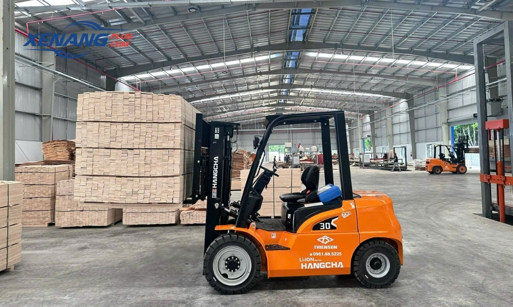 Chọn đúng biểu đồ tải trọng theo cấu hình thực tế của xe nâng