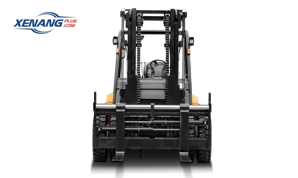 Thiết kế khung nâng và kết cấu xe quyết định phần lớn khối lượng thiết bị